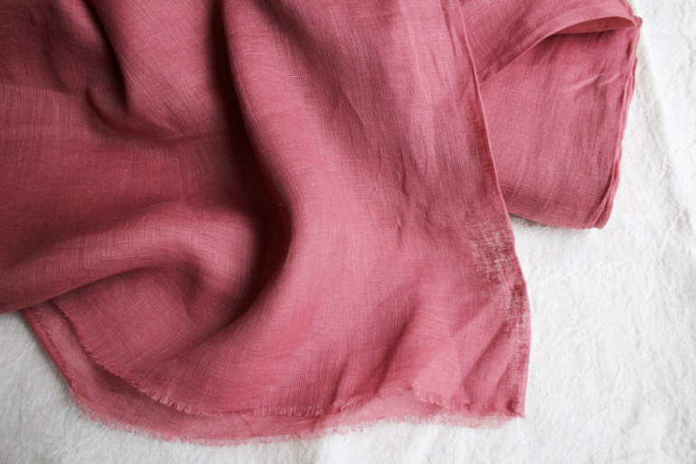 LINNET Natural dye Linen